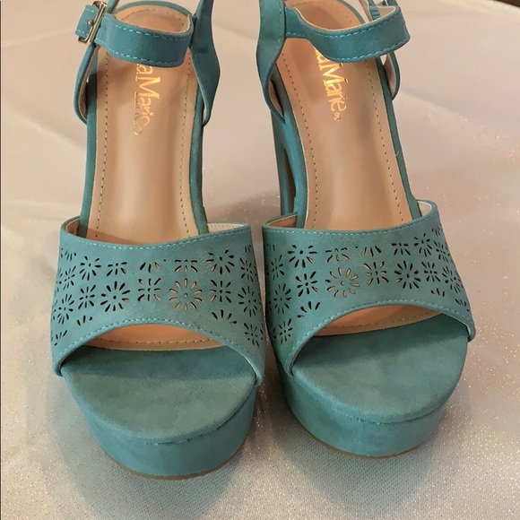 Block Heel Platform Vegan Suede Sandal - Picture 8 of 8